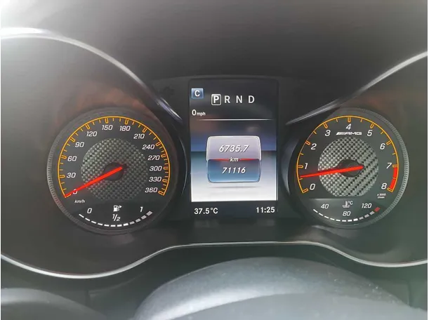 Car image 15
