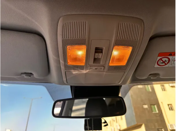 Car image 25