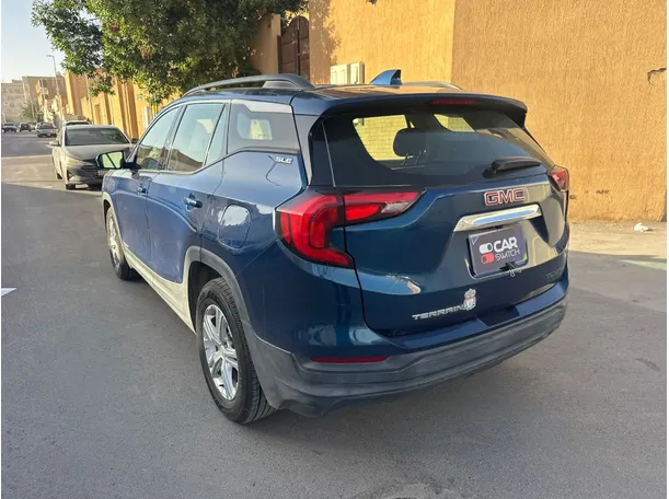 Car image 7