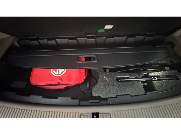 Car image 28