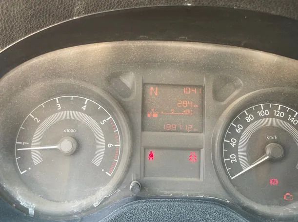 Car image 18