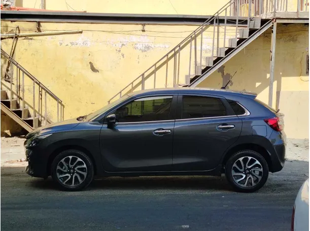 Car image 8