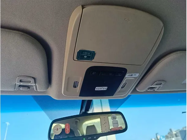 Car image 34