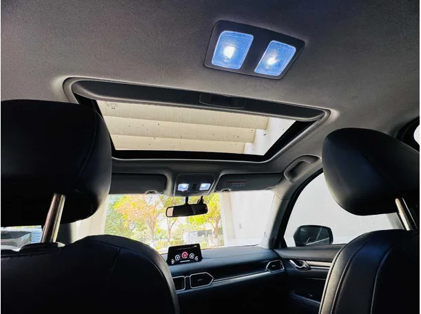 Car image 23