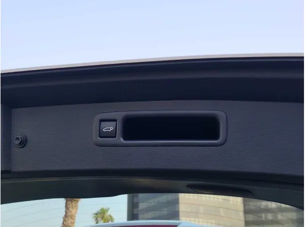 Car image 35