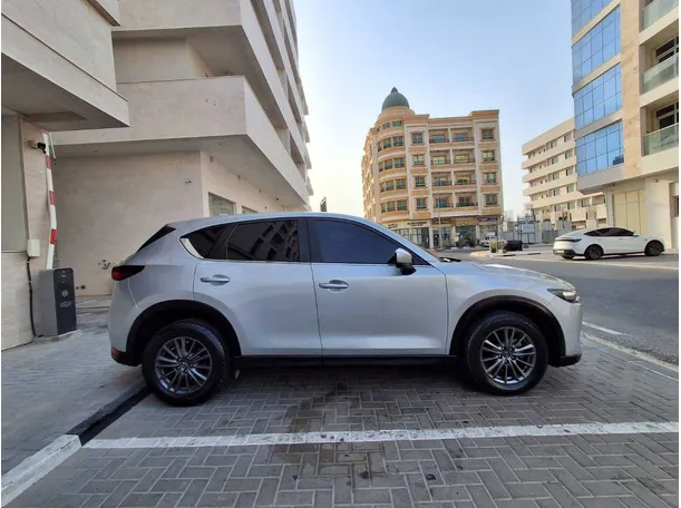 Car image 8