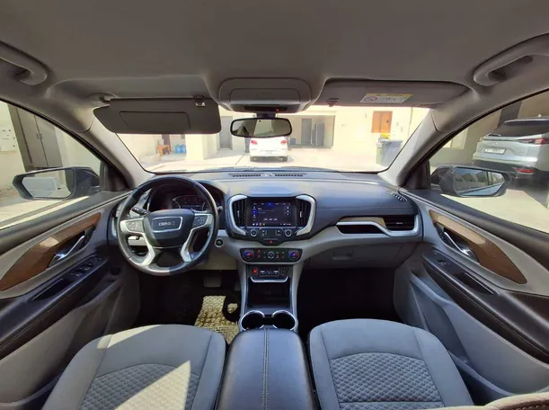 Car image 18