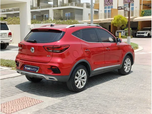 Car image 5