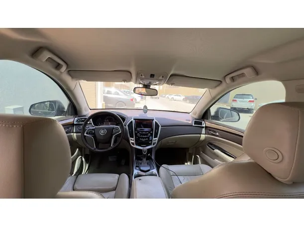 Car image 12