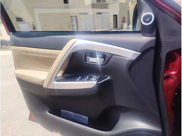 Car image 28