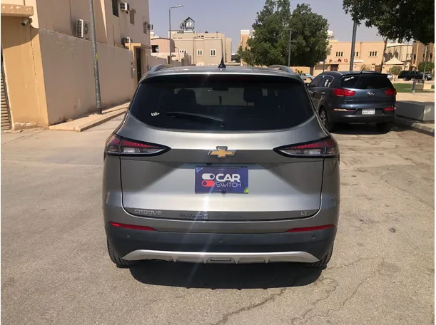 Car image 6