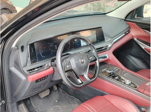 Car image 13