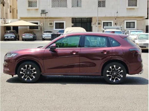 Car image 8