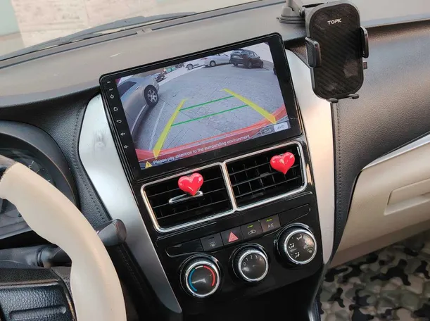 Car image 19