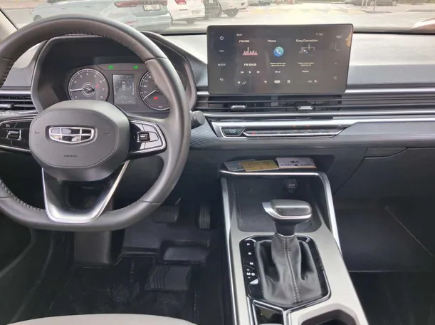 Car image 17