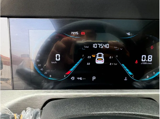 Car image 18