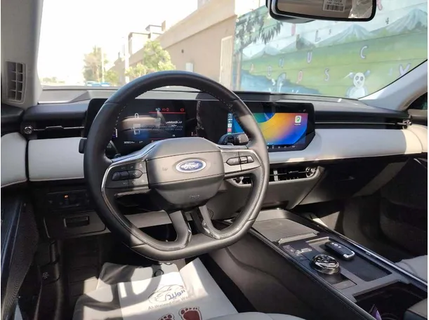 Car image 28