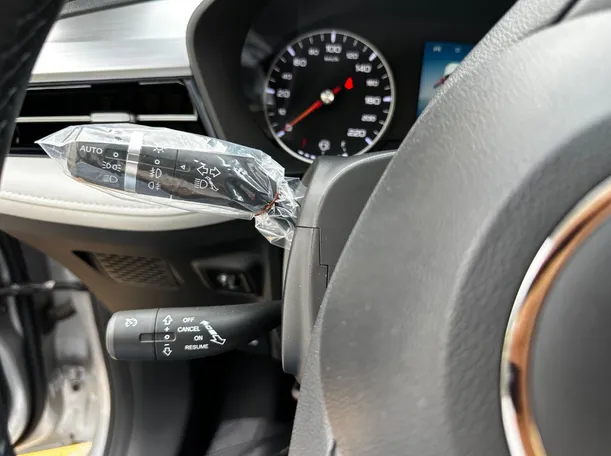 Car image 23