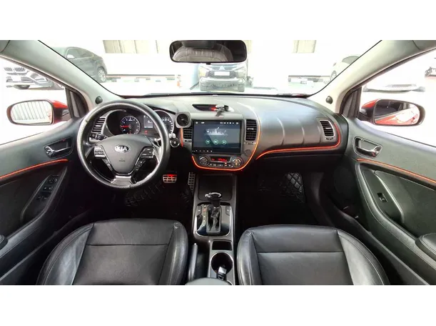 Car image 18