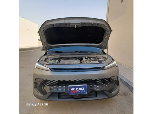 Car image 30