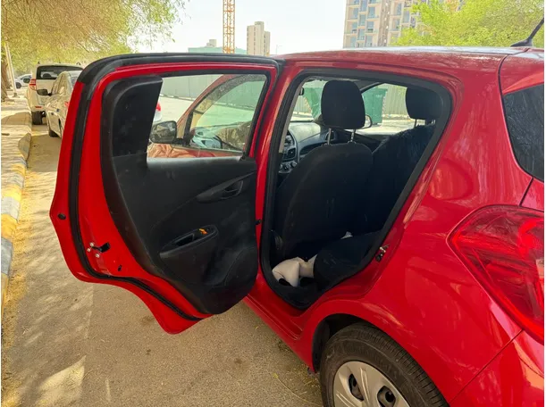 Car image 13