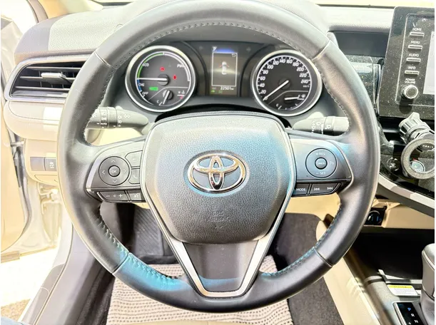 Car image 22