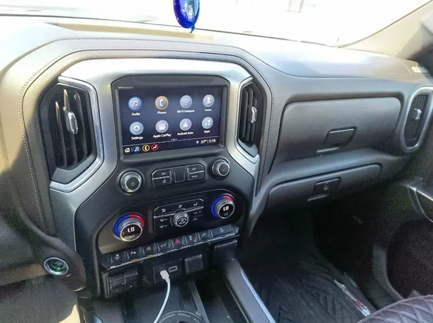 Car image 21