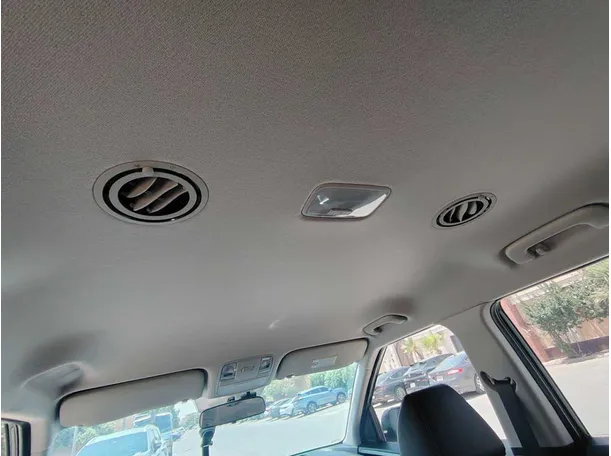 Car image 27