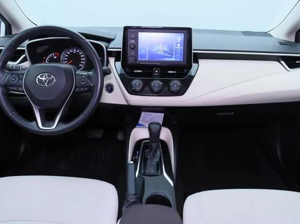 Car image 14
