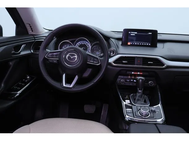 Car image 15