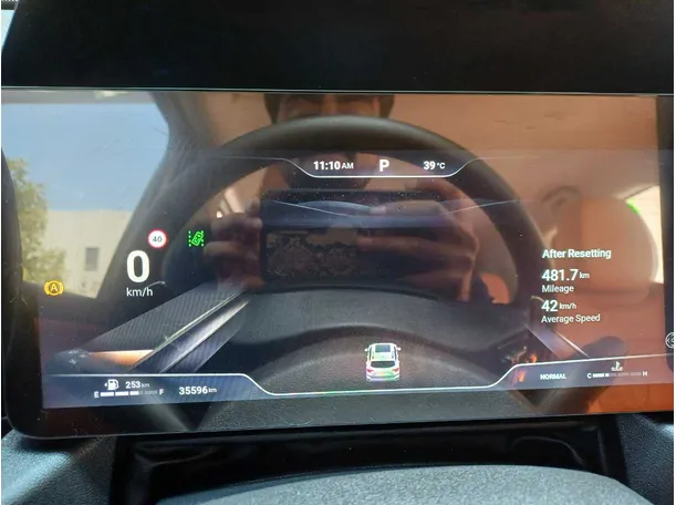 Car image 20