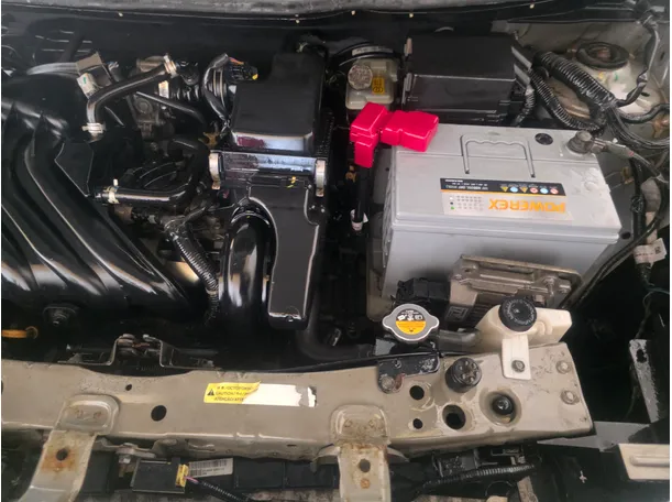 Car image 9