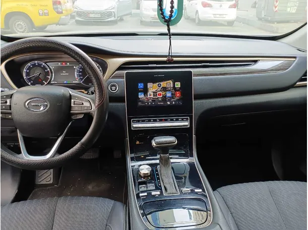 Car image 15