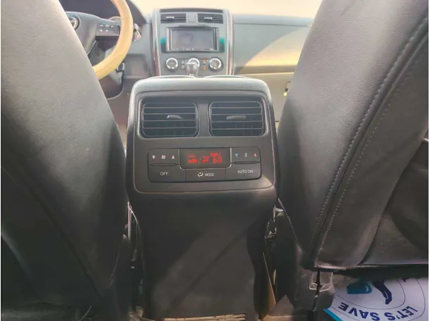 Car image 26