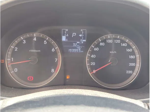 Car image 24