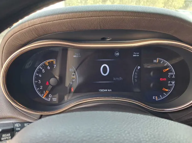 Car image 18