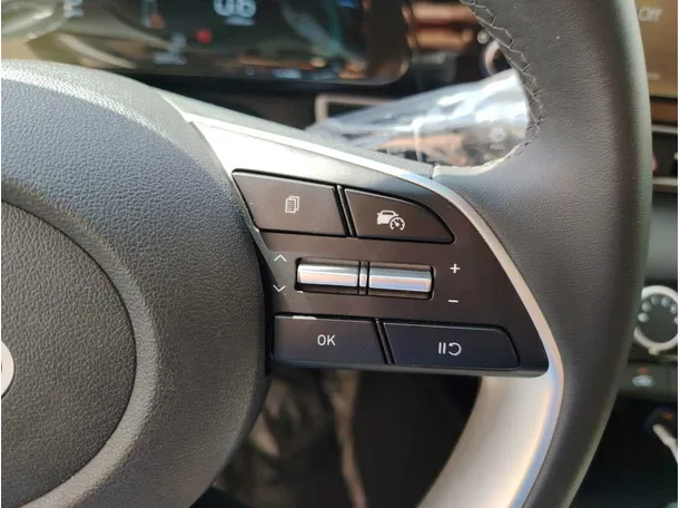 Car image 36