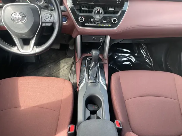 Car image 19