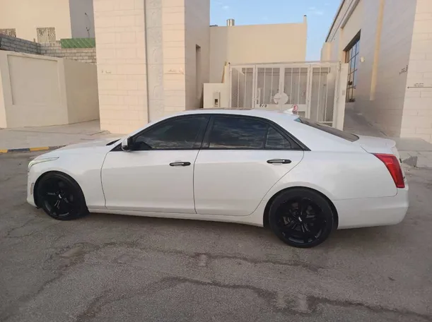 Car image 8