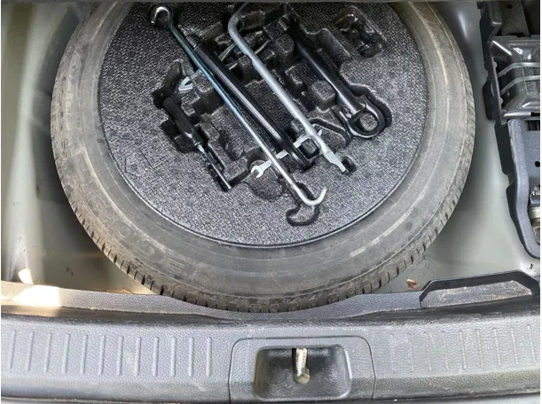 Car image 23