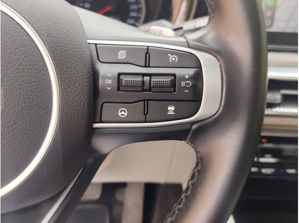 Car image 34