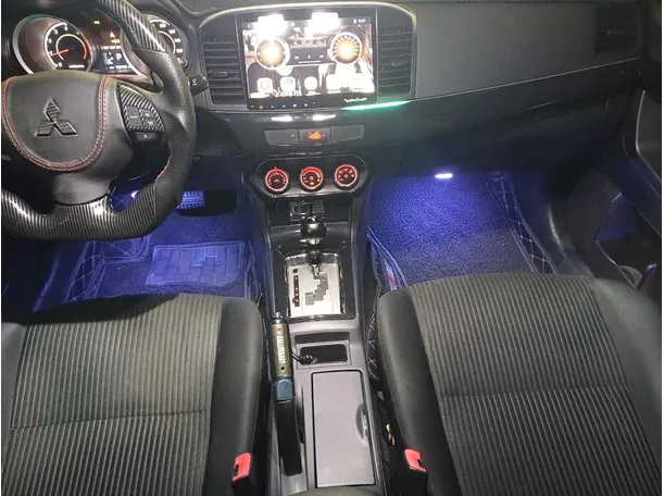 Car image 15