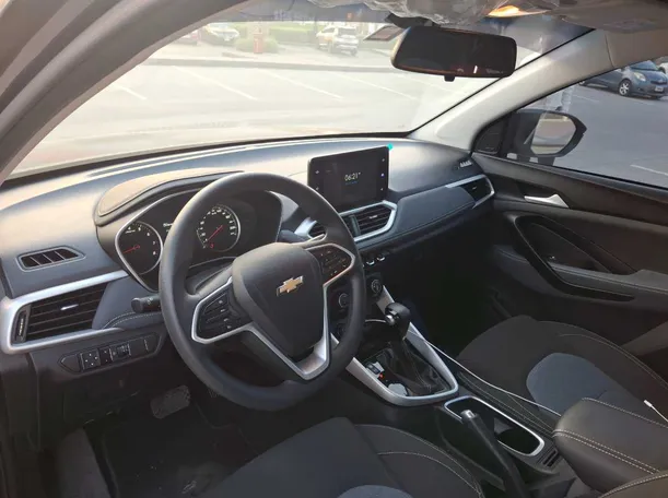 Car image 11