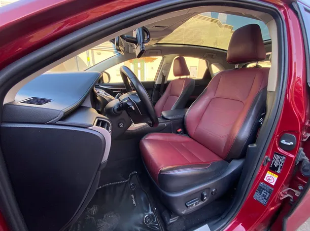 Car image 11