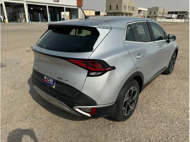 Car image 5
