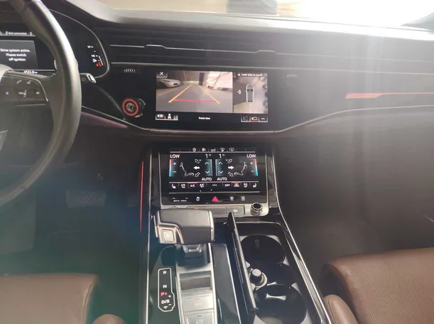 Car image 20