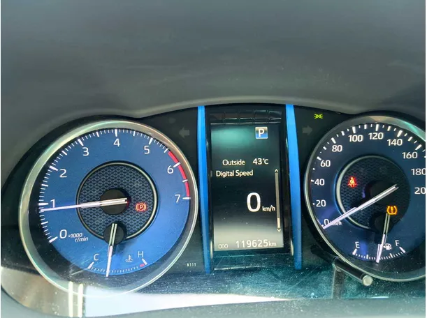 Car image 26