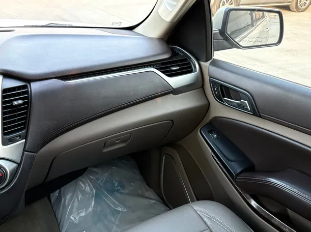 Car image 35