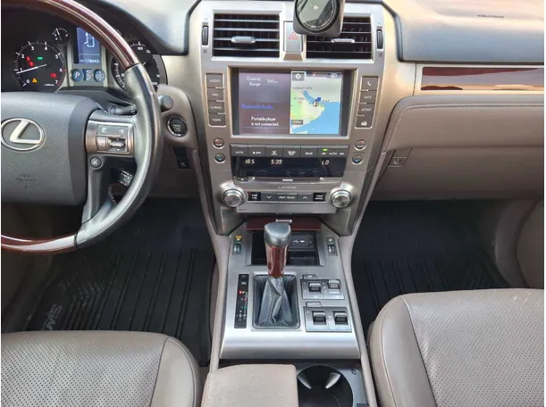 Car image 15
