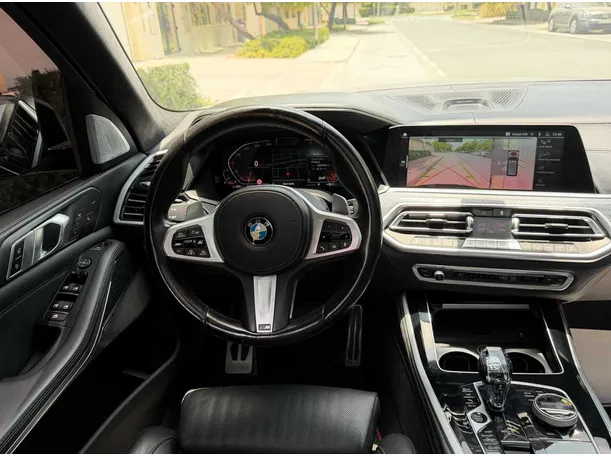 Car image 23